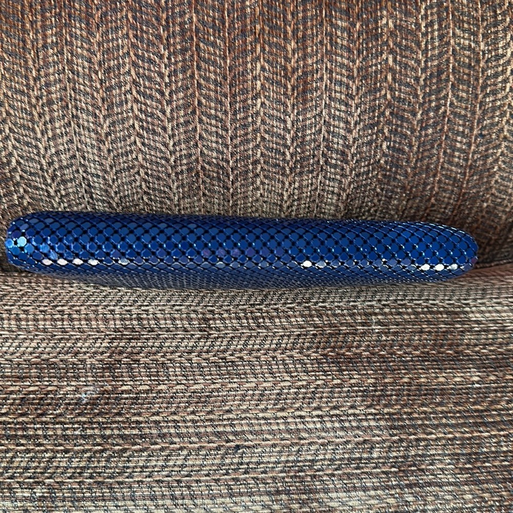 Blue chain mail clutch with optional chain strap in great shape - Picture 5 of 12
